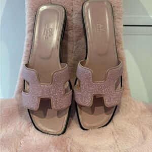 ⭐️ Hermes Oran Sparkle Pink Slide Sandals ⭐️